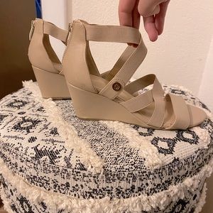 Nude Wedges